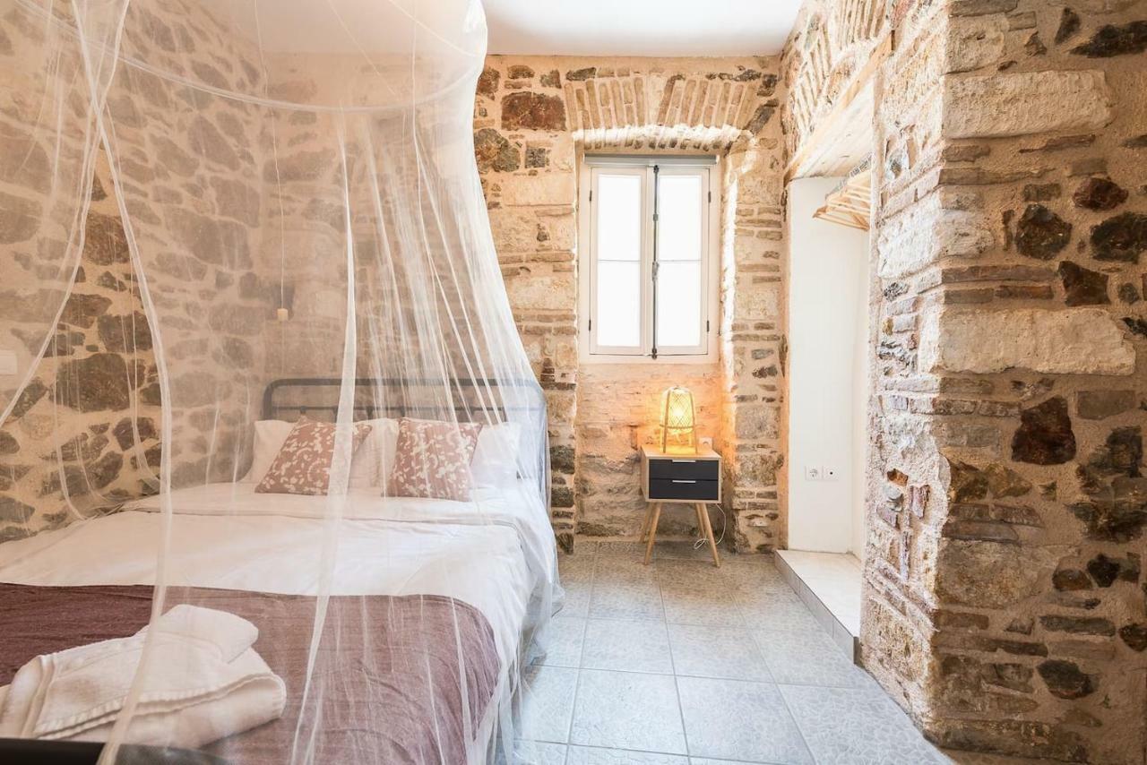 Apartamento Stone House Under Acropolis Atenas Exterior foto