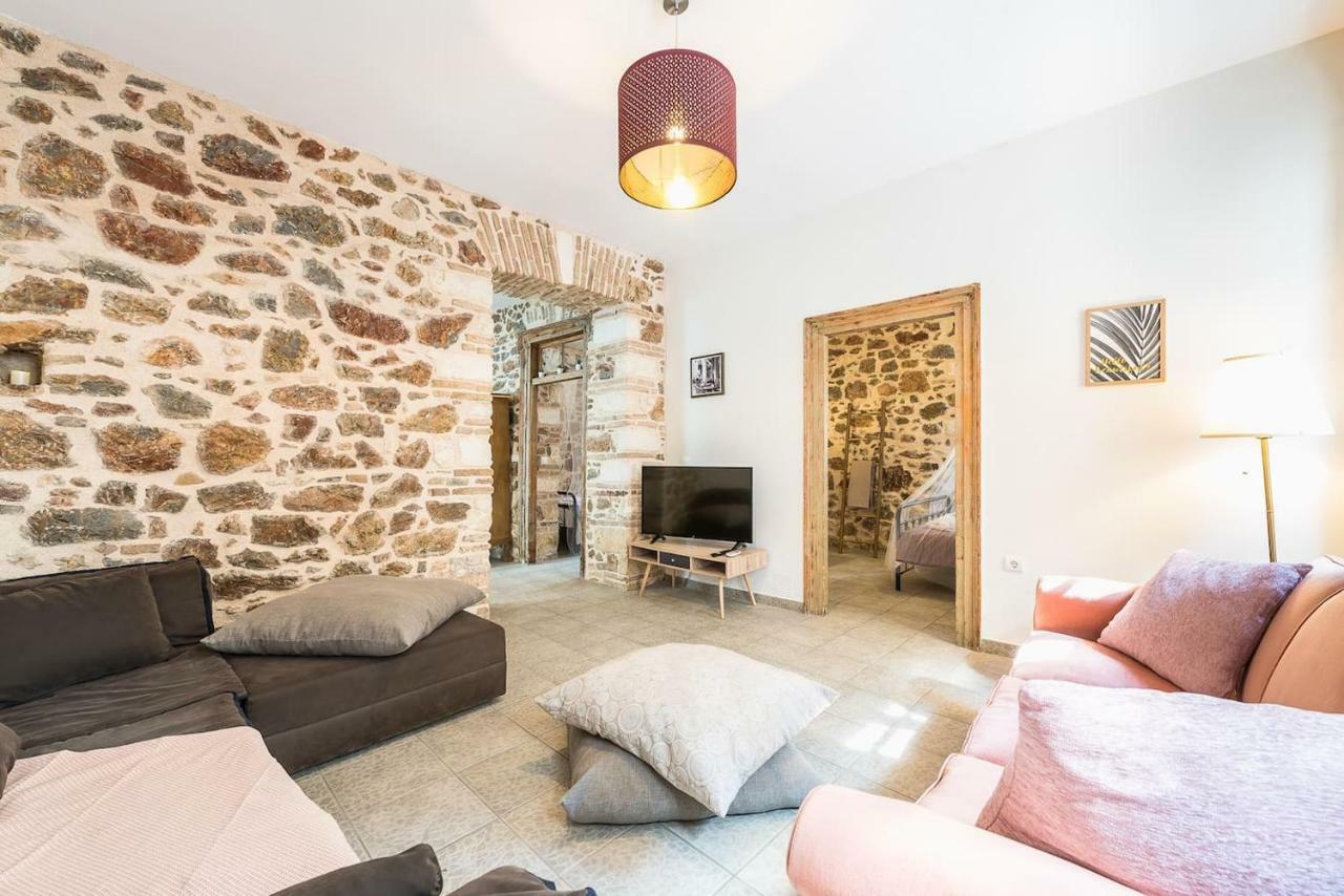 Apartamento Stone House Under Acropolis Atenas Exterior foto