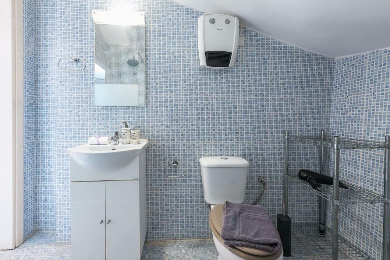 Apartamento Stone House Under Acropolis Atenas Exterior foto