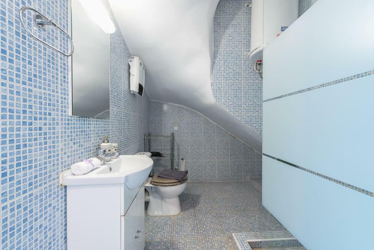 Apartamento Stone House Under Acropolis Atenas Exterior foto